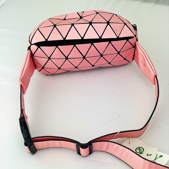Pink Geometric Fanny Pack /Belt Bag/ Satchel re - Picture 5 of 8